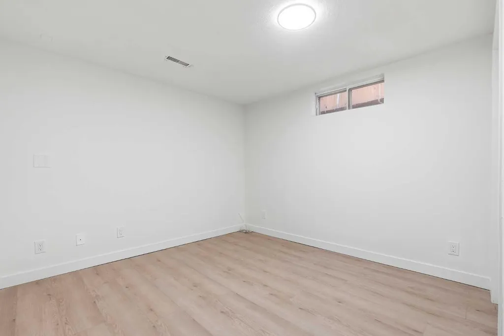 532 Rundleridge Drive NE Calgary AB t1y2k7