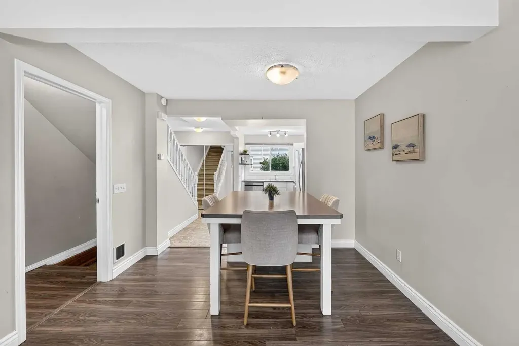 4810 40 Avenue SW Calgary AB T3E 1E5