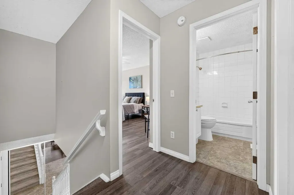4810 40 Avenue SW Calgary AB T3E 1E5