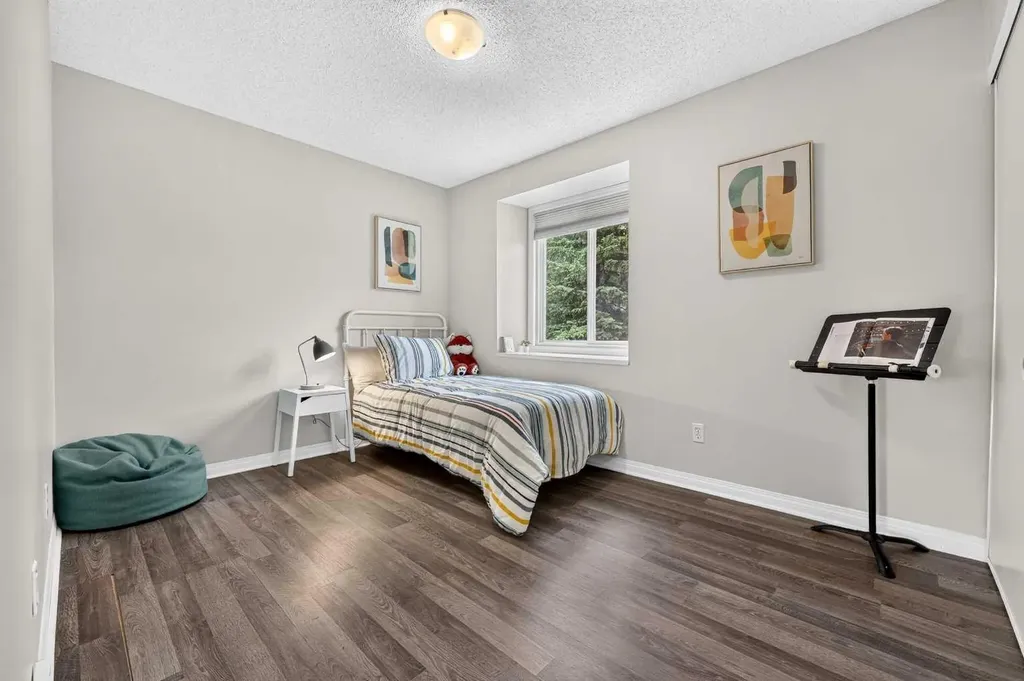 4810 40 Avenue SW Calgary AB T3E 1E5