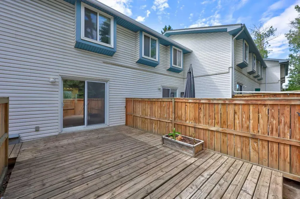4810 40 Avenue SW Calgary AB T3E 1E5