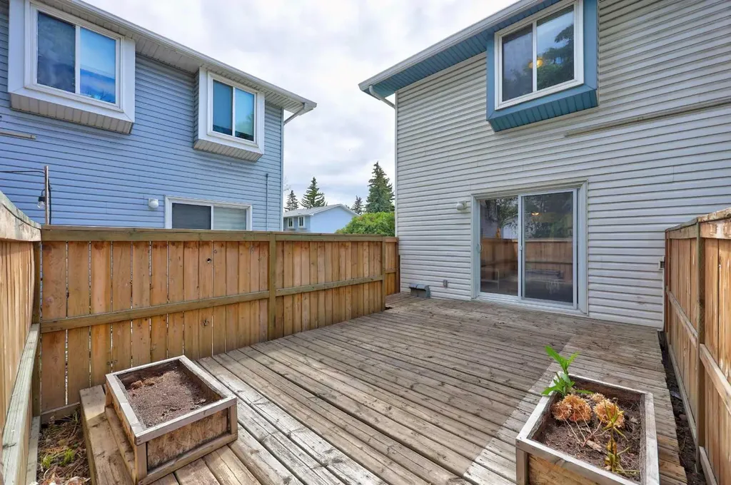 4810 40 Avenue SW Calgary AB T3E 1E5