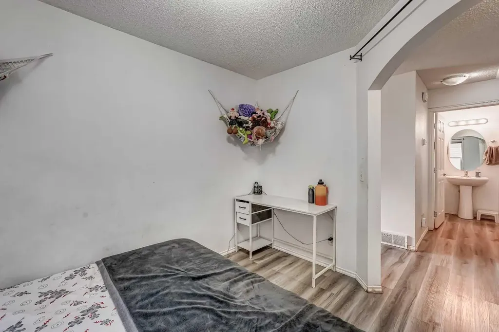 84 Saddletree Close NE Calgary AB T3J5H9