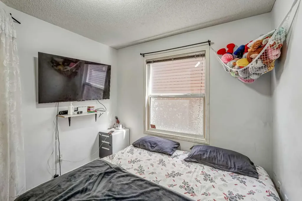 84 Saddletree Close NE Calgary AB T3J5H9