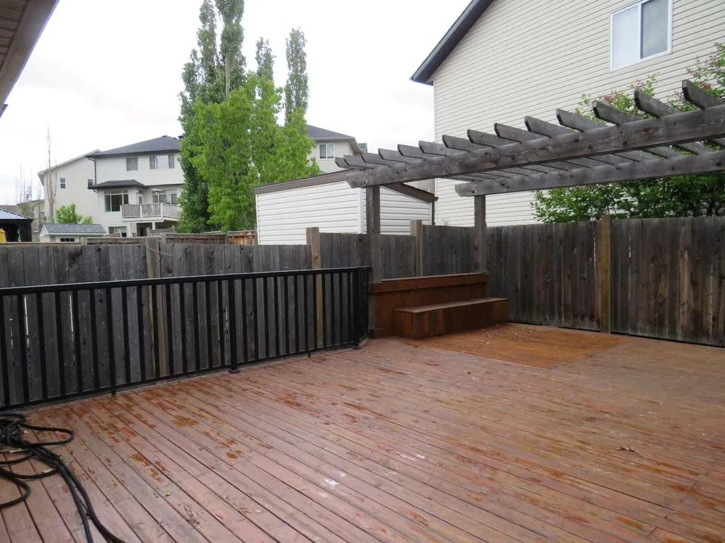 35 Panamount View NW Calgary AB T3K 0A6