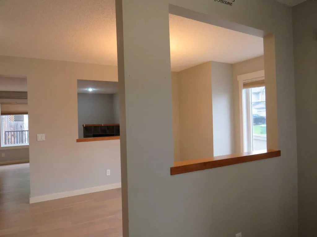 35 Panamount View NW Calgary AB T3K 0A6