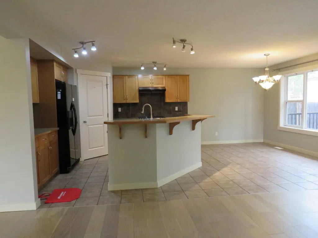 35 Panamount View NW Calgary AB T3K 0A6