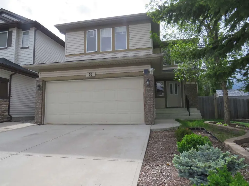 35 Panamount View NW Calgary AB T3K 0A6