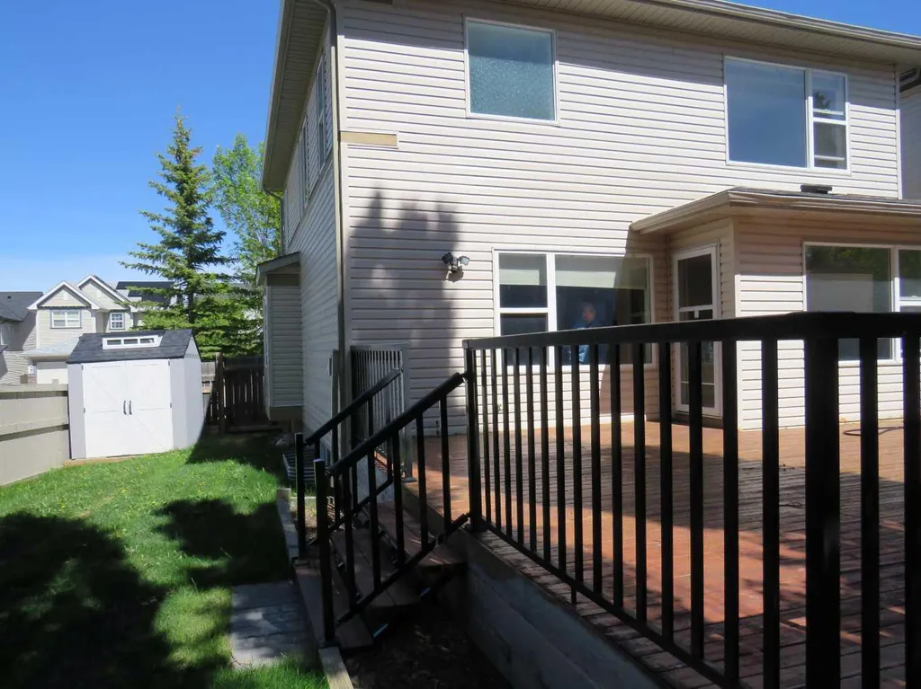 35 Panamount View NW Calgary AB T3K 0A6