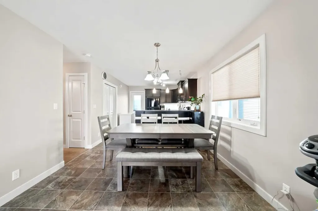 364 Kingston Drive Red Deer AB T4P 0H2
