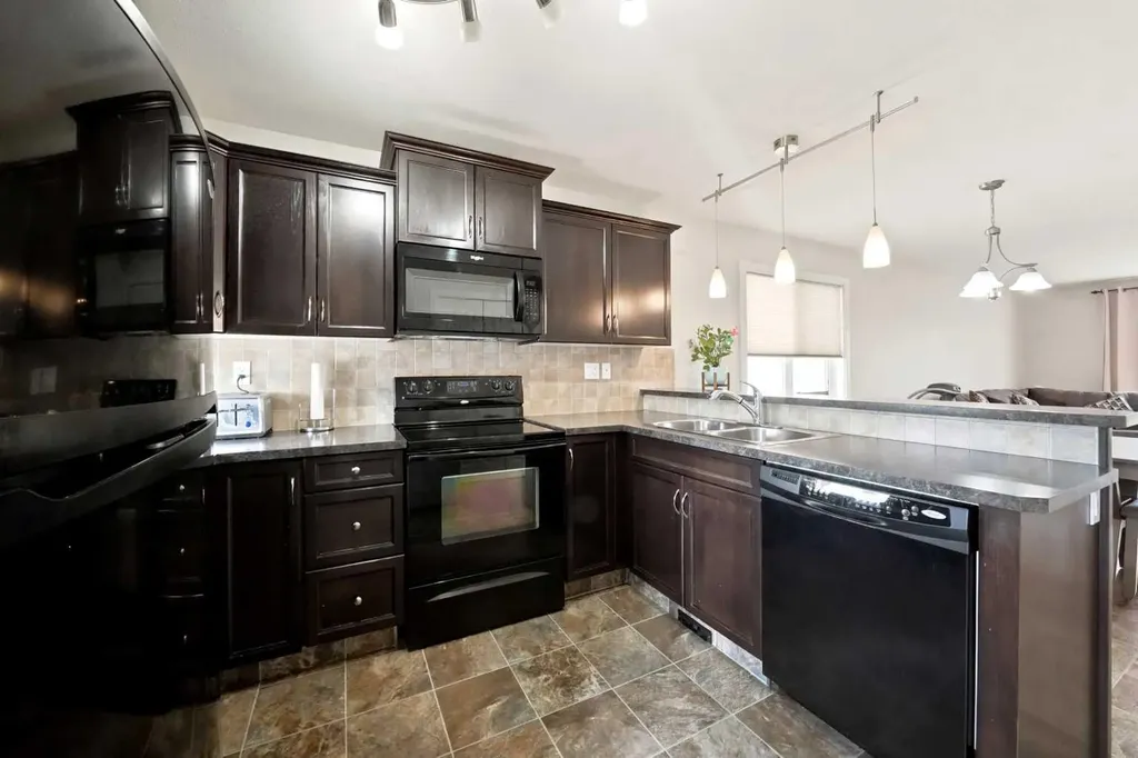 364 Kingston Drive Red Deer AB T4P 0H2