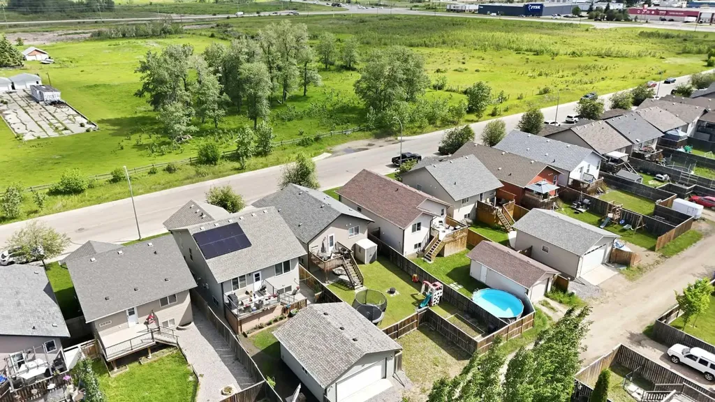 364 Kingston Drive Red Deer AB T4P 0H2