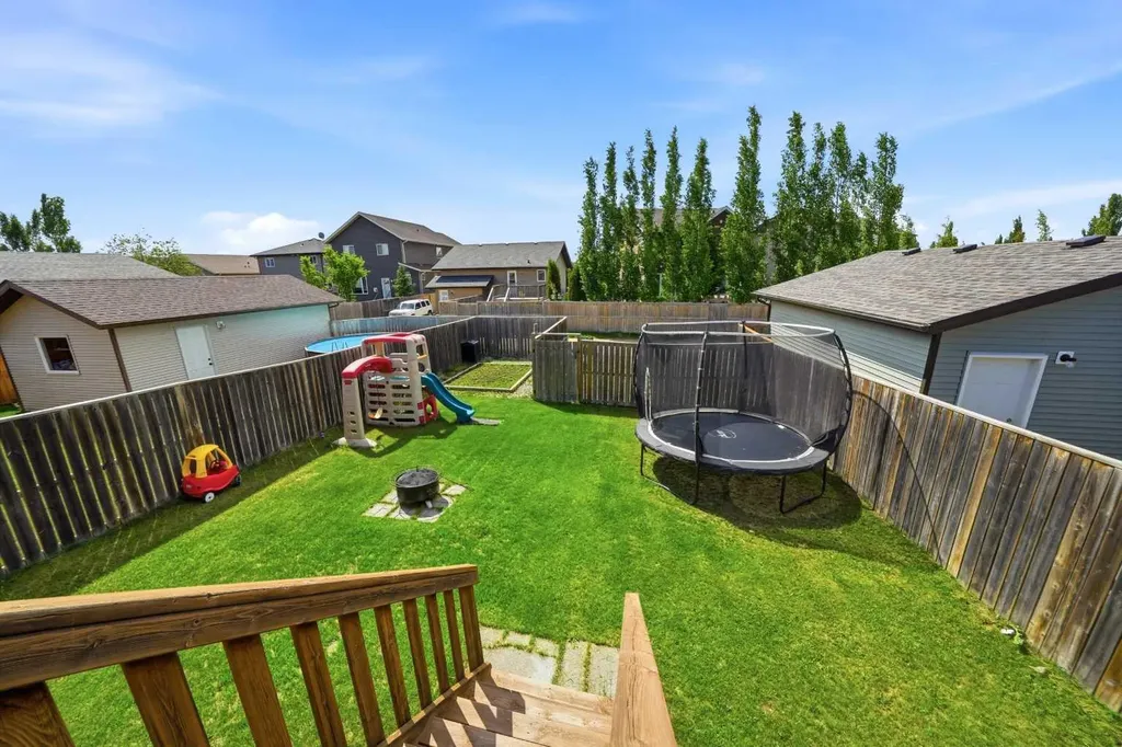 364 Kingston Drive Red Deer AB T4P 0H2
