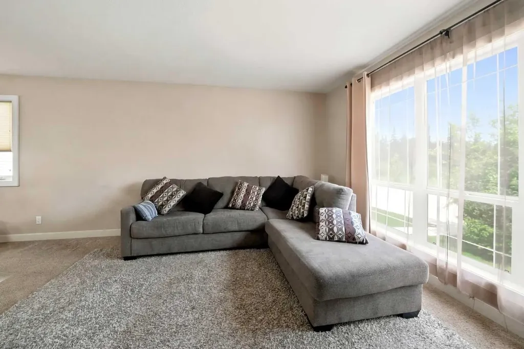364 Kingston Drive Red Deer AB T4P 0H2