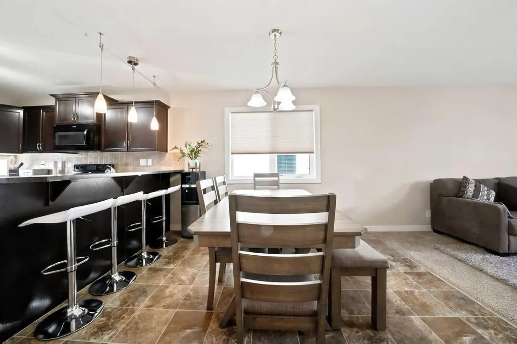 364 Kingston Drive Red Deer AB T4P 0H2