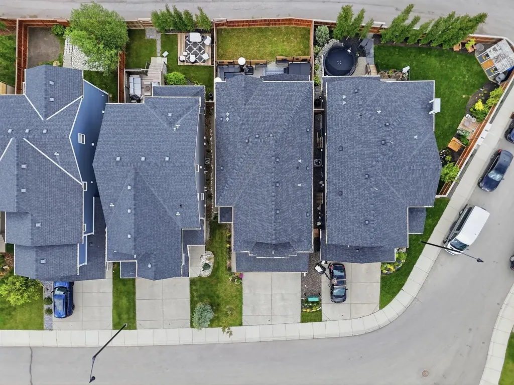 48 Sundown Way Cochrane AB T4C 2M4