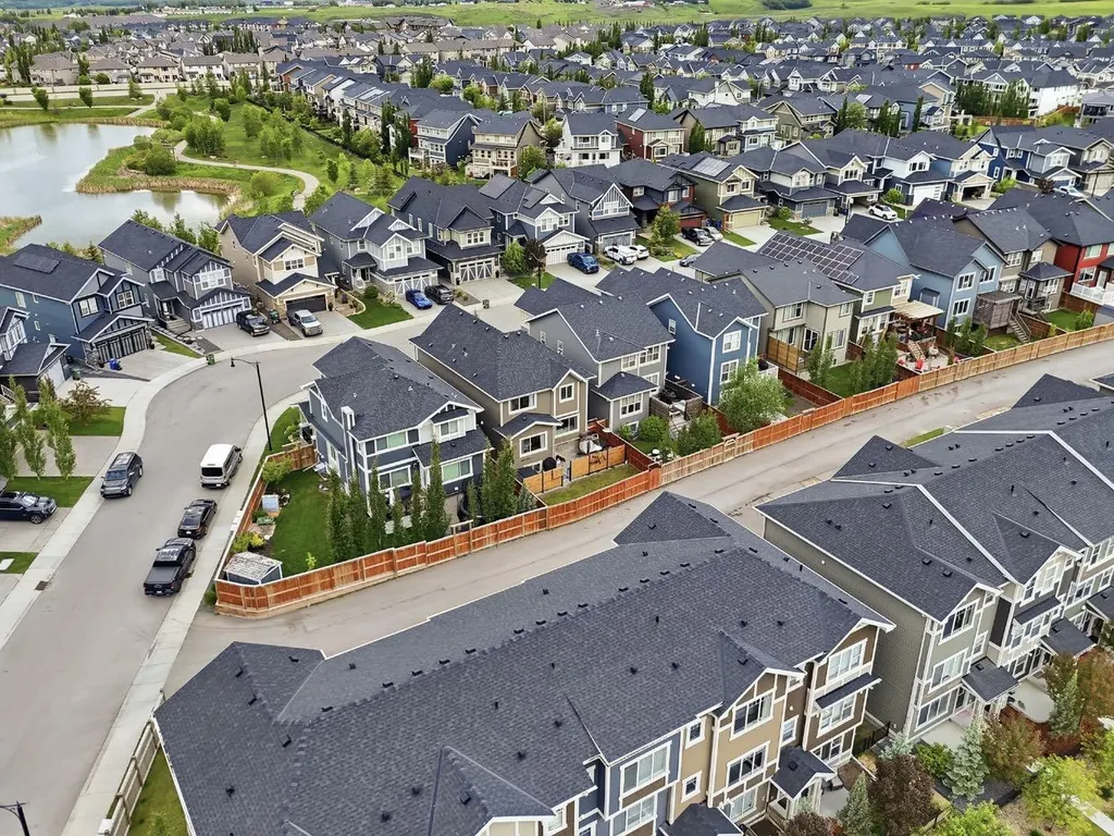 48 Sundown Way Cochrane AB T4C 2M4
