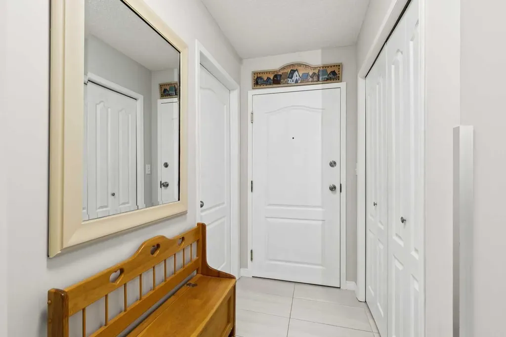 30 Sierra Morena Mews SW Calgary AB T3H 3K7