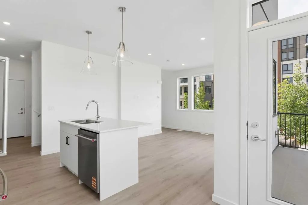 1453 Na'a Drive SW Calgary AB T3H 6H7
