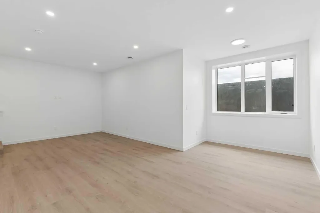 1453 Na'a Drive SW Calgary AB T3H 6H7