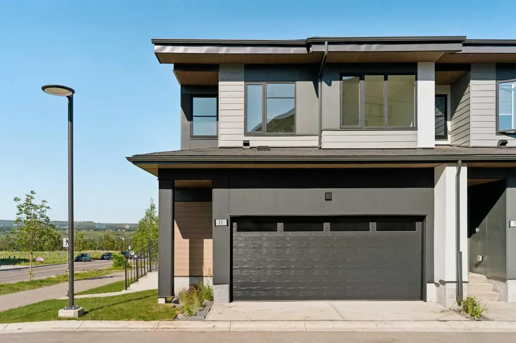 1453 Na'a Drive SW Calgary AB T3H 6H7