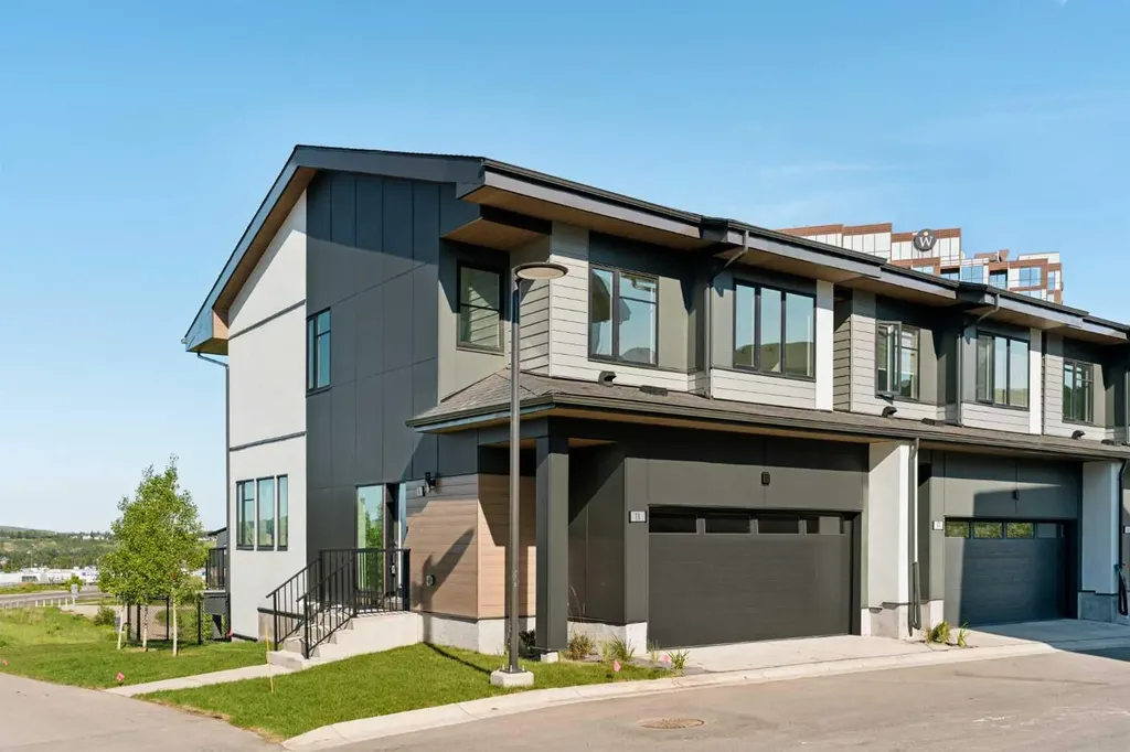 1453 Na'a Drive SW Calgary AB T3H 6H7