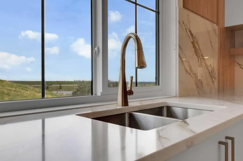 230 Royal Birch View NW Calgary AB T3G 5J8