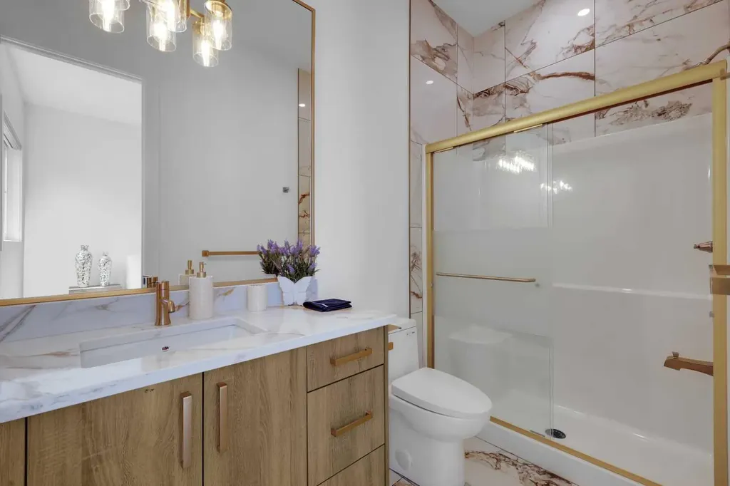 230 Royal Birch View NW Calgary AB T3G 5J8