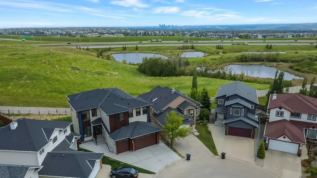 230 Royal Birch View NW Calgary AB T3G 5J8