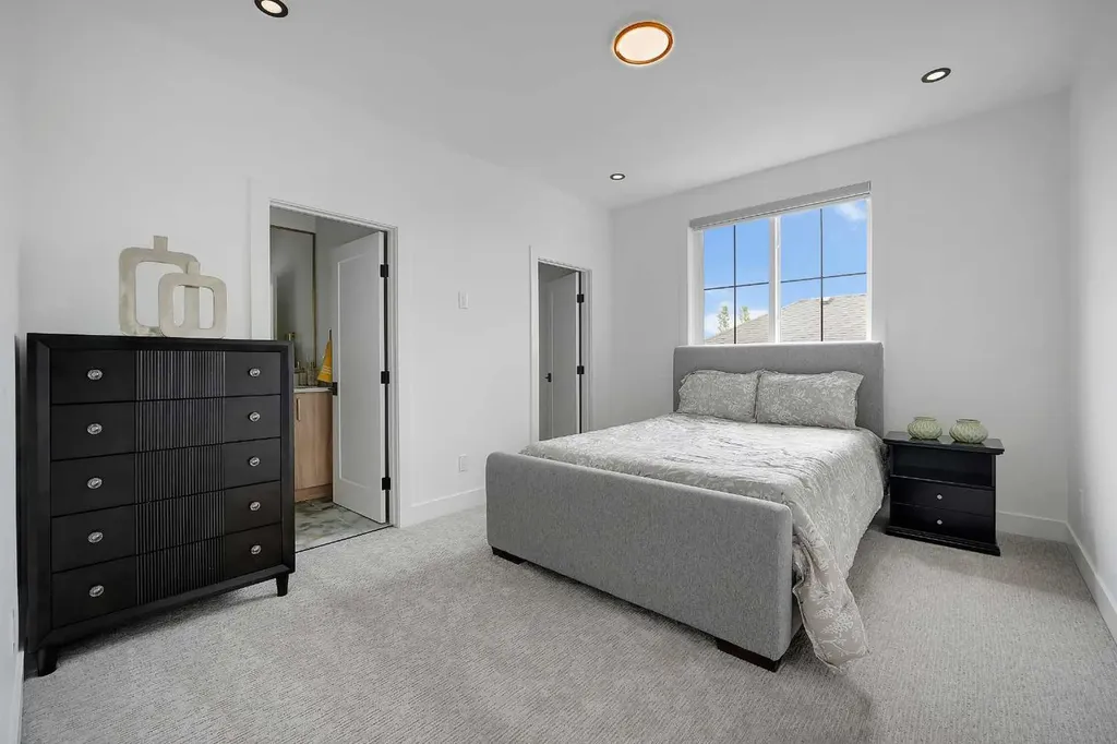 230 Royal Birch View NW Calgary AB T3G 5J8