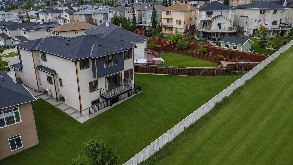 230 Royal Birch View NW Calgary AB T3G 5J8
