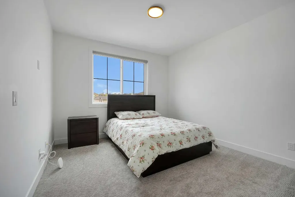 230 Royal Birch View NW Calgary AB T3G 5J8