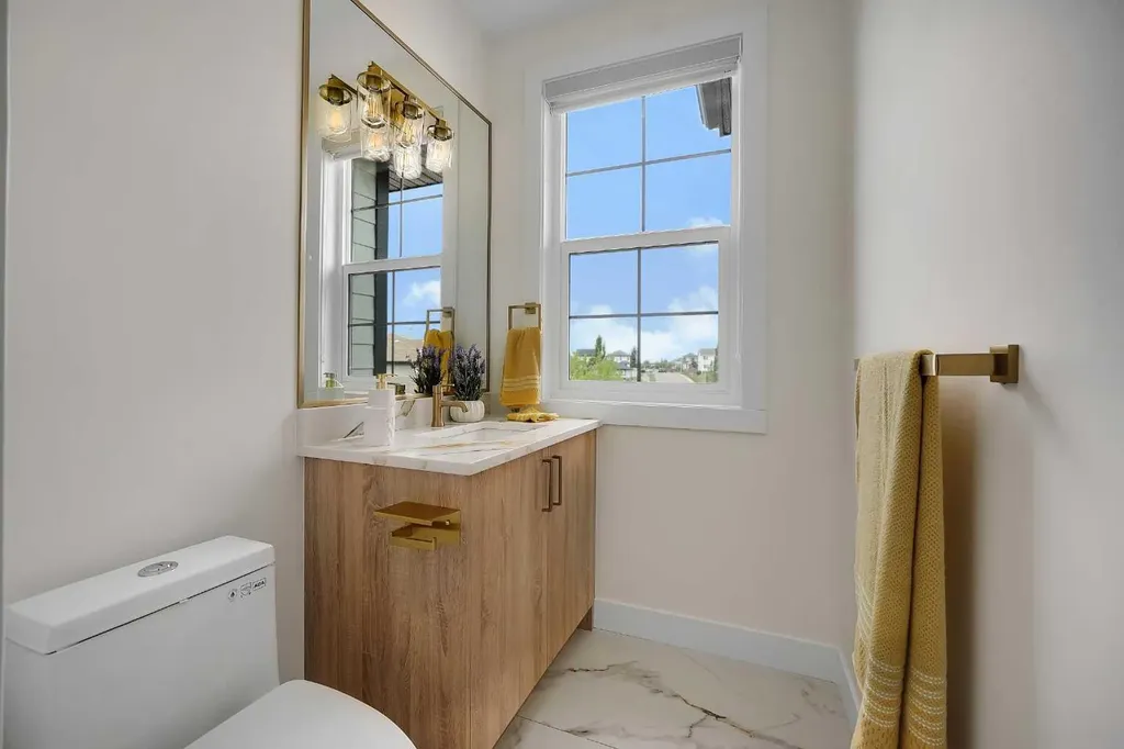 230 Royal Birch View NW Calgary AB T3G 5J8