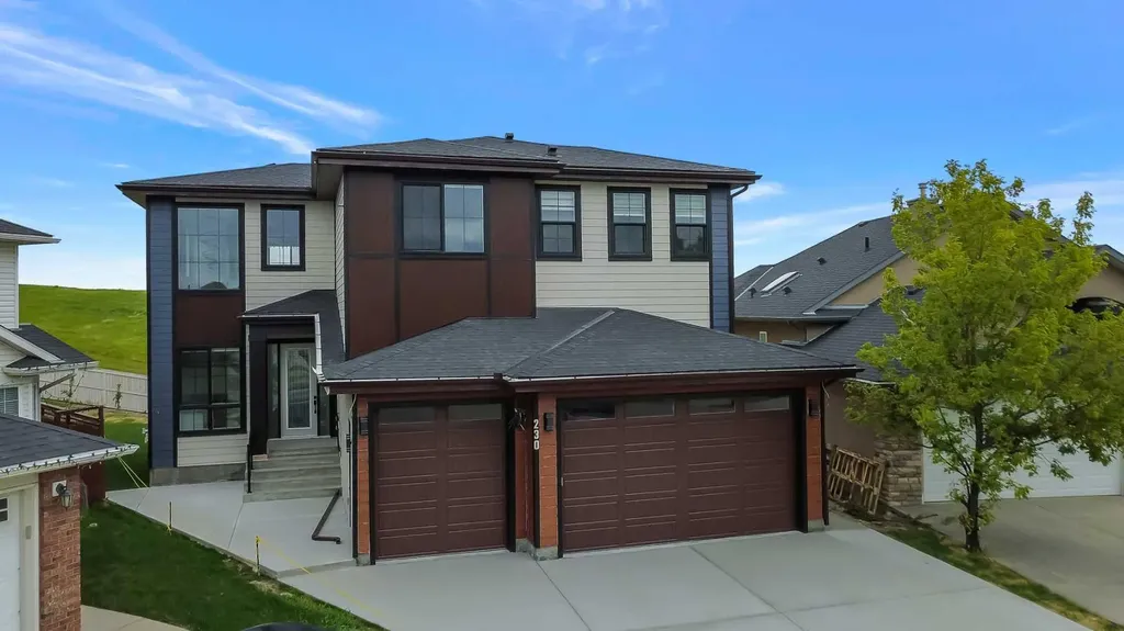 230 Royal Birch View NW Calgary AB T3G 5J8