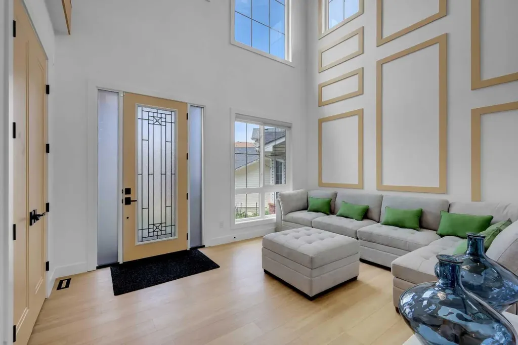 230 Royal Birch View NW Calgary AB T3G 5J8