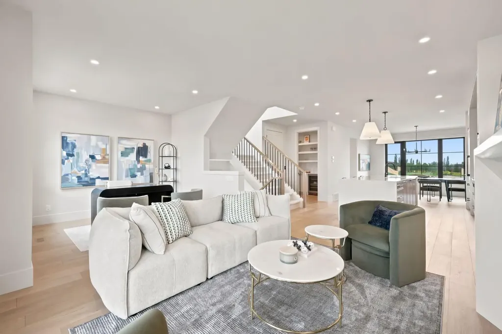 1700 73 Street SW Calgary AB T3H0J6