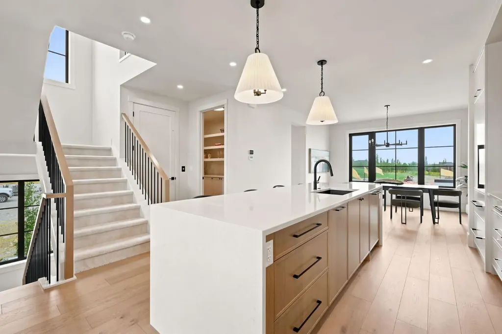 1700 73 Street SW Calgary AB T3H0J6
