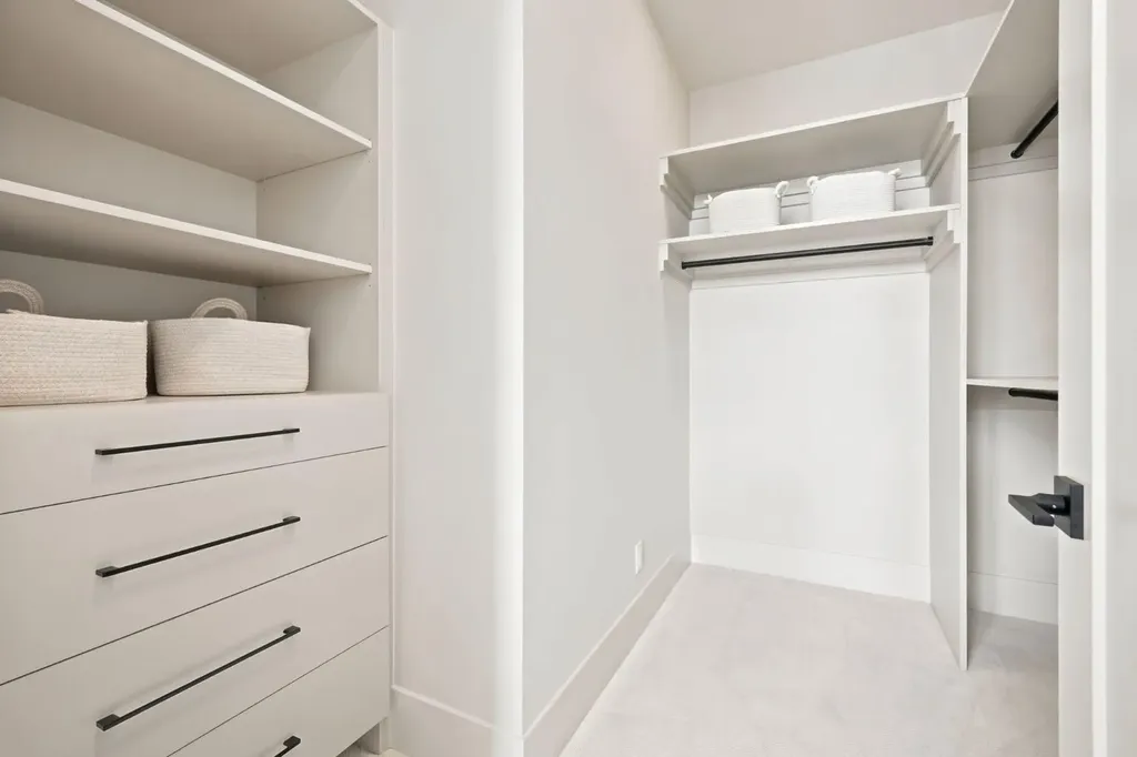 1700 73 Street SW Calgary AB T3H0J6