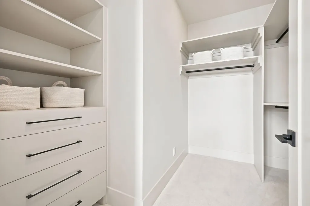 1700 73 Street SW Calgary AB T3H0J6