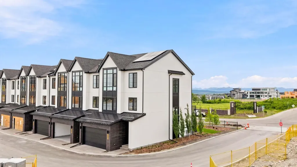 1700 73 Street SW Calgary AB T3H0J6
