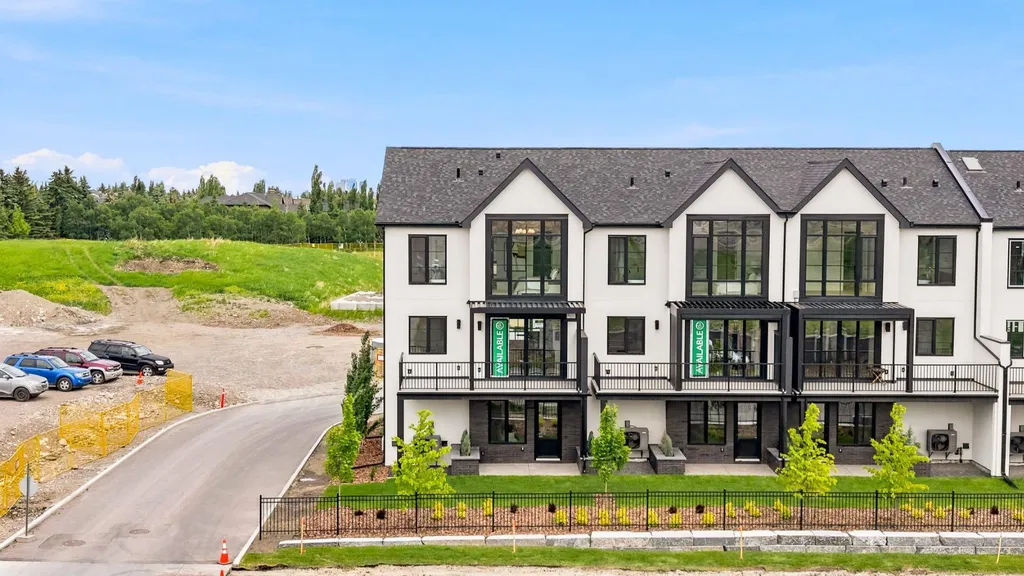 1700 73 Street SW Calgary AB T3H0J6
