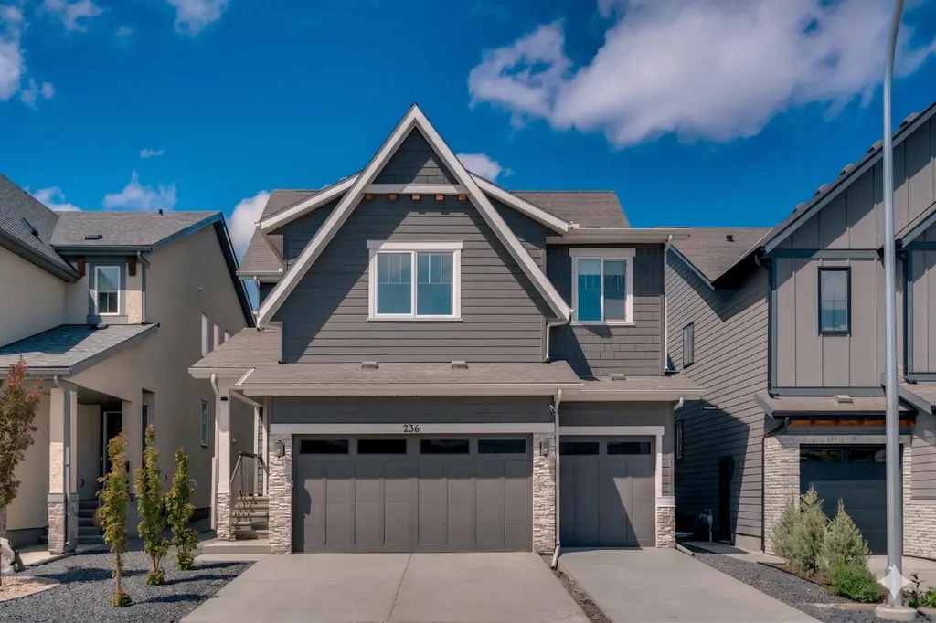 236 Marina Grove SE Calgary AB T3M 3J4