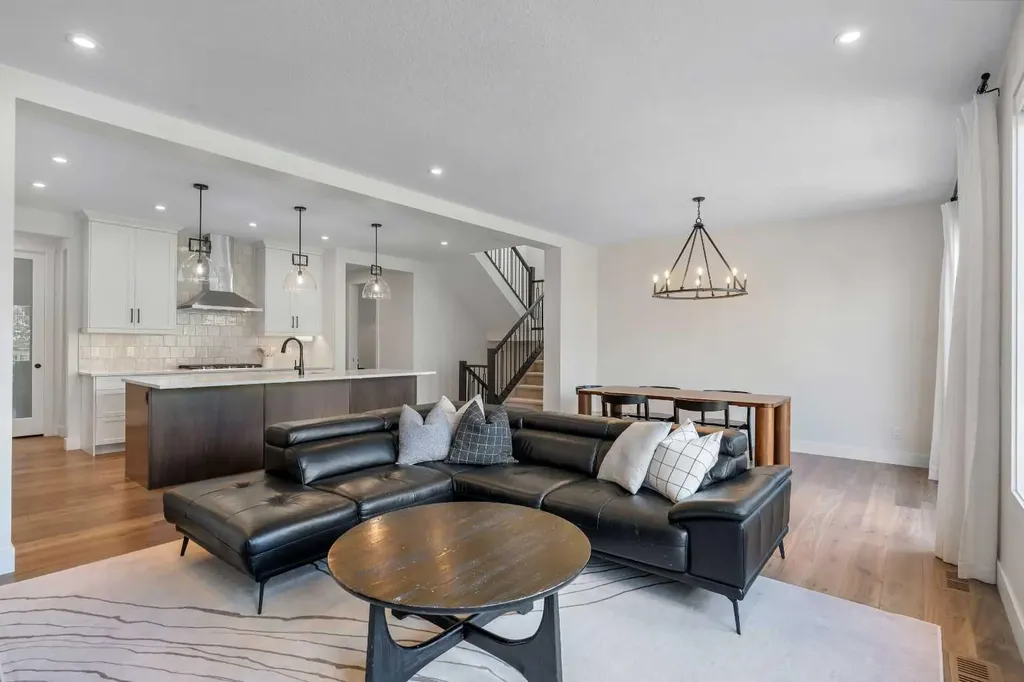 236 Marina Grove SE Calgary AB T3M 3J4