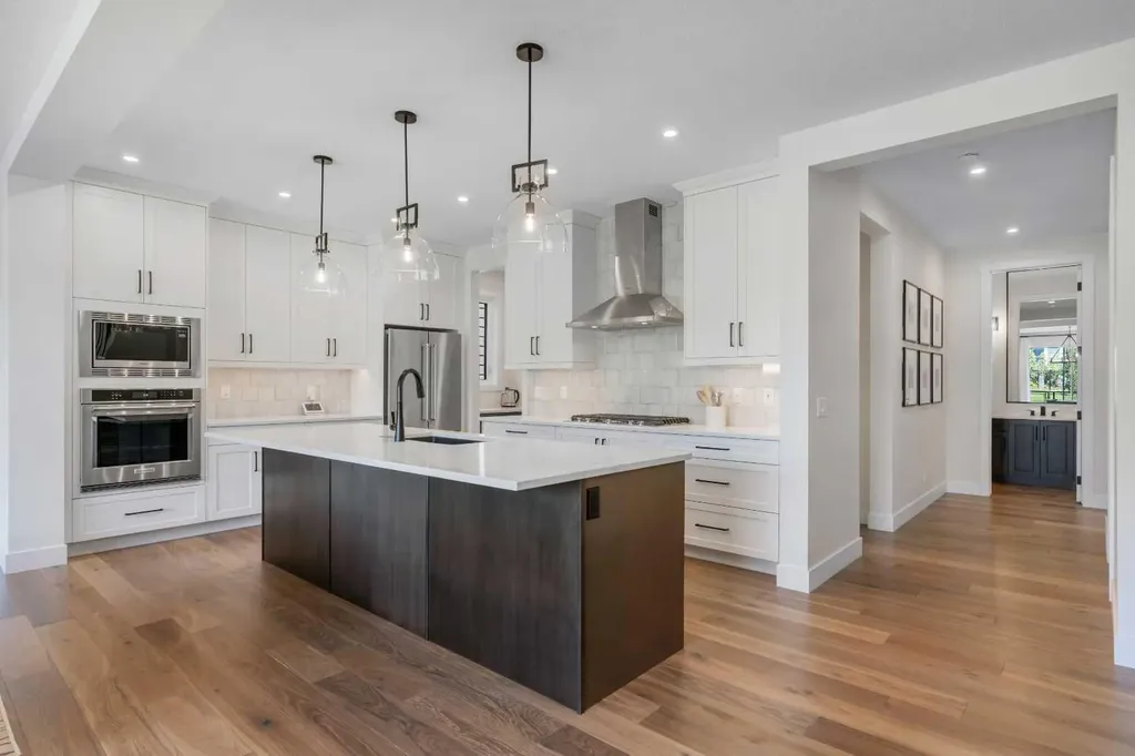 236 Marina Grove SE Calgary AB T3M 3J4
