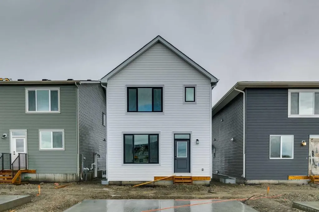 234 Layton Link SE Airdrie AB T4A 3R7