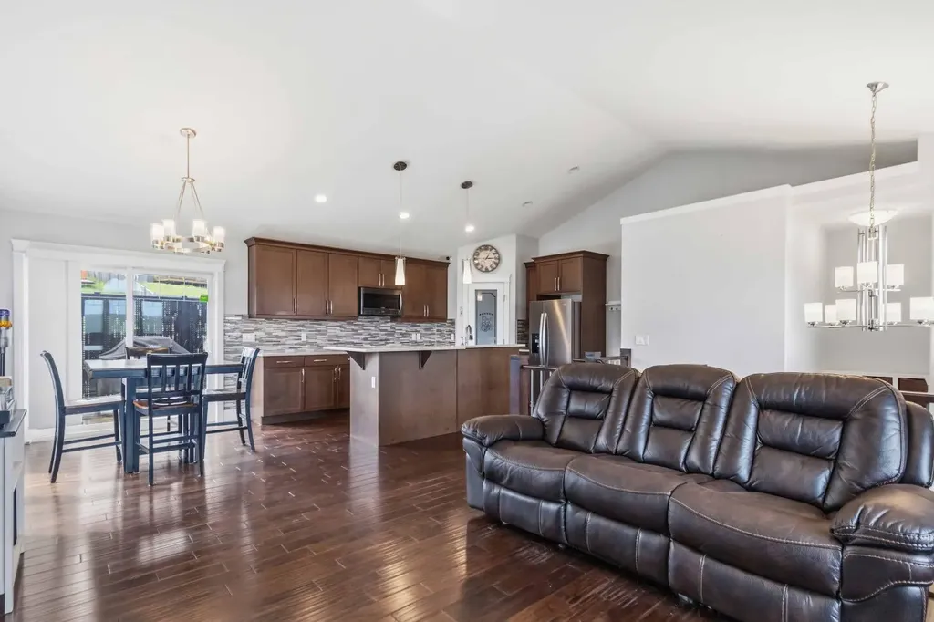 165 Beaconwood Place Fort Mcmurray AB T9H 2S9