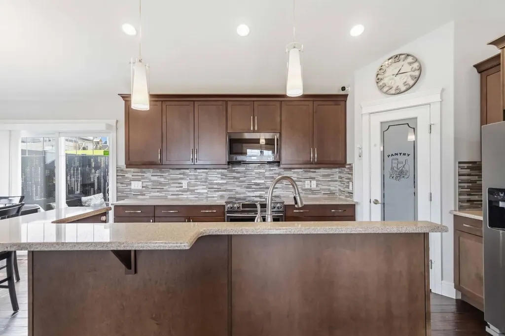 165 Beaconwood Place Fort Mcmurray AB T9H 2S9