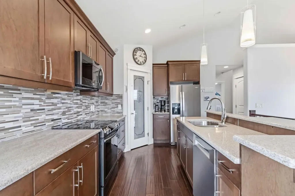 165 Beaconwood Place Fort Mcmurray AB T9H 2S9