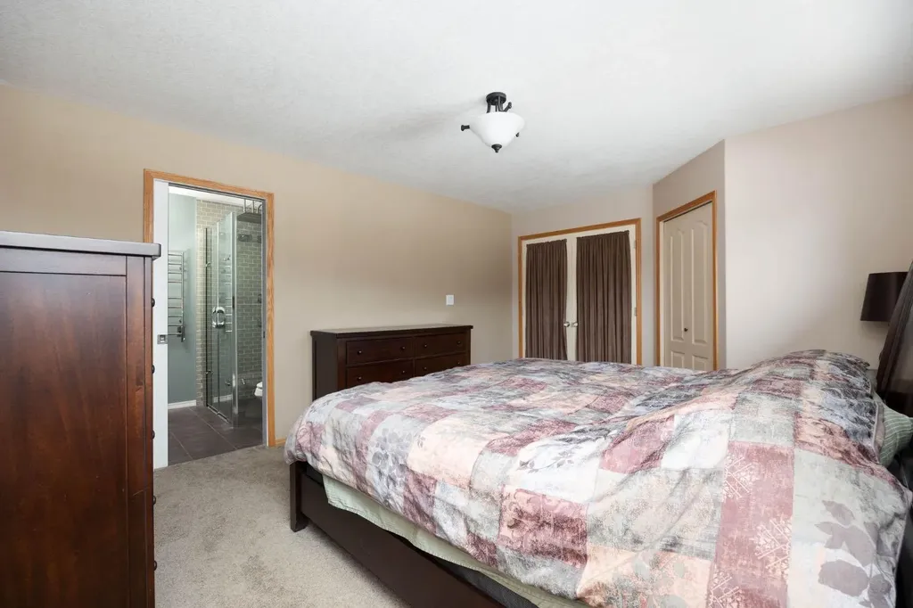 104 Avery Bay Fort Mcmurray AB T9J 1B1
