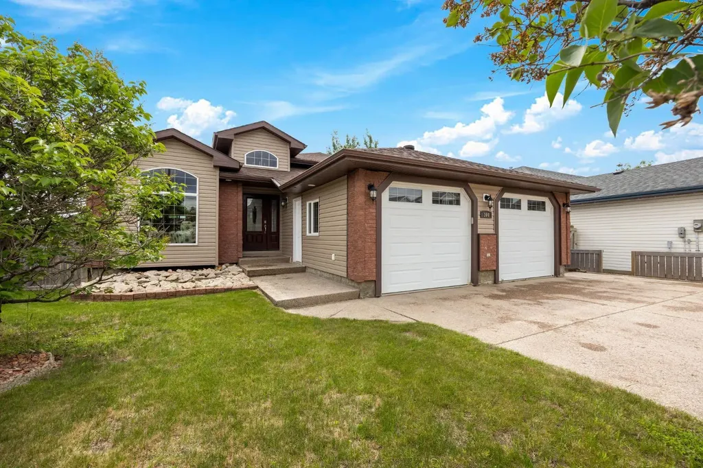 104 Avery Bay Fort Mcmurray AB T9J 1B1